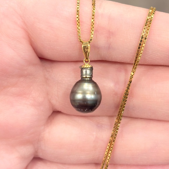 Vintage Tahitian Pearl Pendant: 18K Yellow Gold Solitaire, Elegant Dainty - Picture 3 of 13
